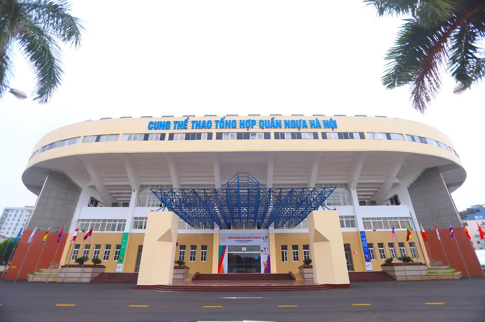 sân vận động quần ngựa 