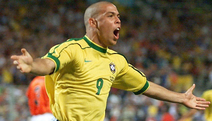 tiểu sử cầu thủ ronaldo brazil
